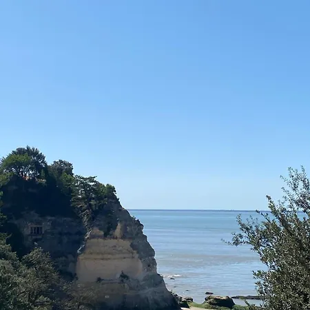 La Maison *
